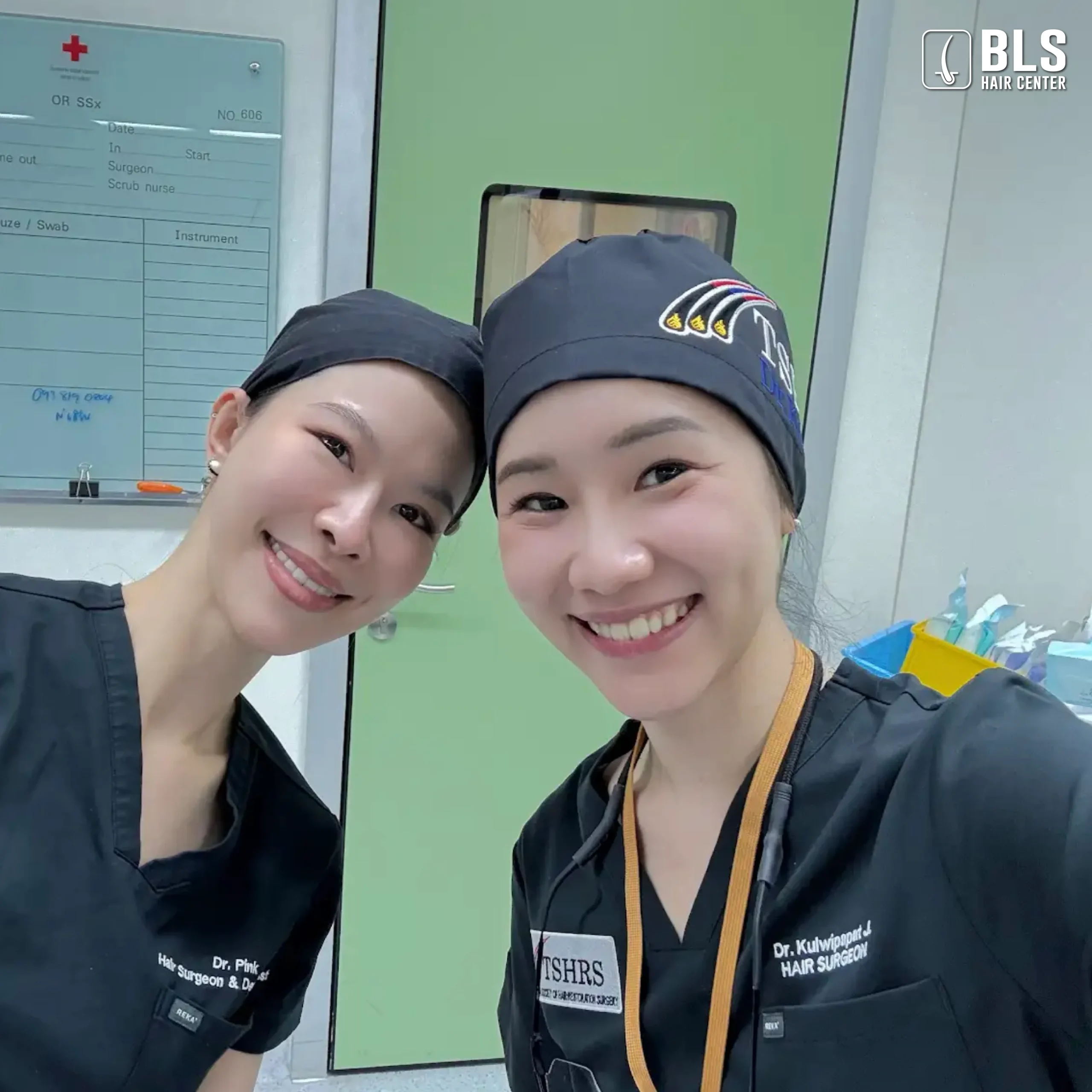 หมอพิ้งค์ และหมอบี ร่วมการ Live Surgery โชว์ปลูกผม ที่งาน AAHRS 2025