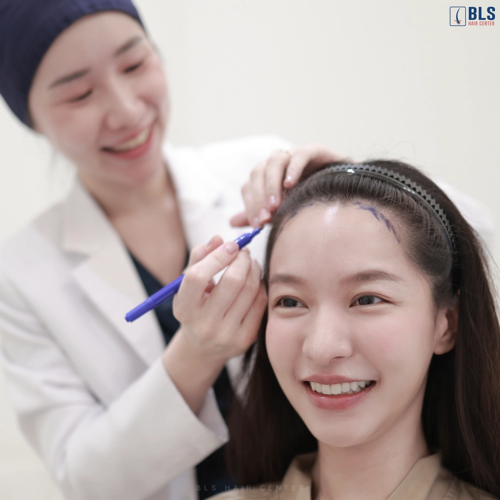 แพทย์ปลูกผมวางแผนแก้ปัญหาเส้นผมแบบรอบด้าน