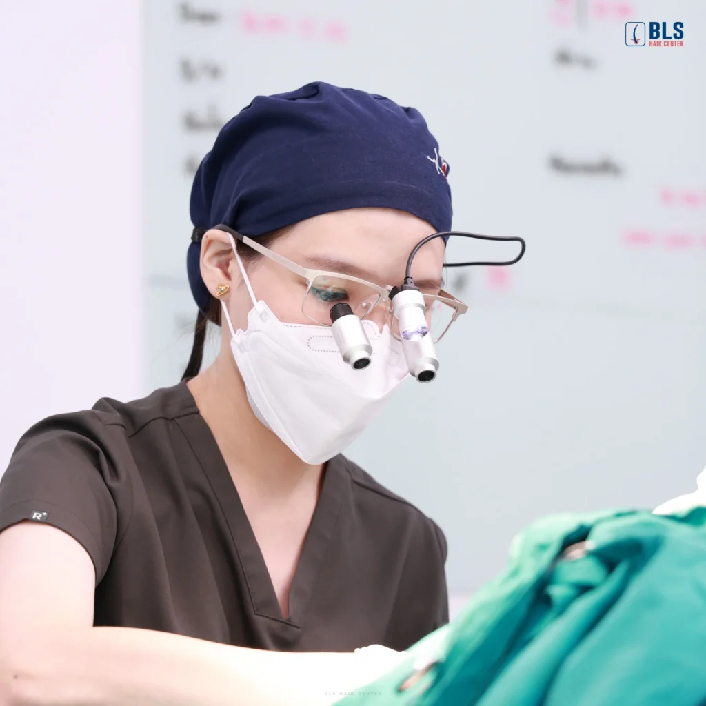 ปลูกผมที่ไหนดี เลือกปลูกผมที่ BLS Hair Center Thailand